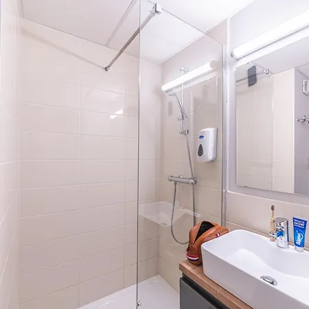 Montempo Centre - Bassins A Flot 2*