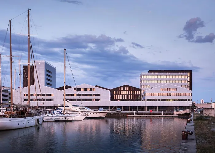 Montempo Centre - Bassins A Flot 2*